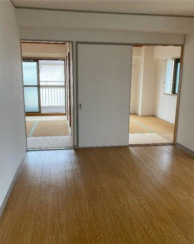 リベラ西芦屋の居間・リビング