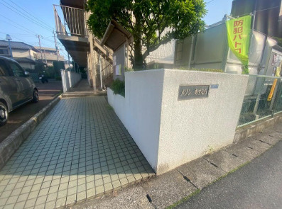 メゾンあすなろのエントランス