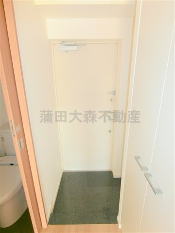レファシア大森の玄関