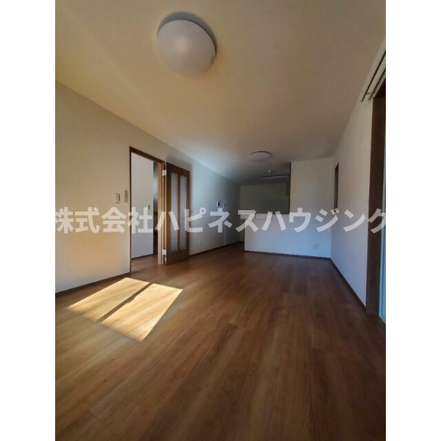 グランソフィア柏市南逆井１丁目　Ａ(グランソフィアカシワシミナミサカサイイッチョウメエー)の居間・リビング