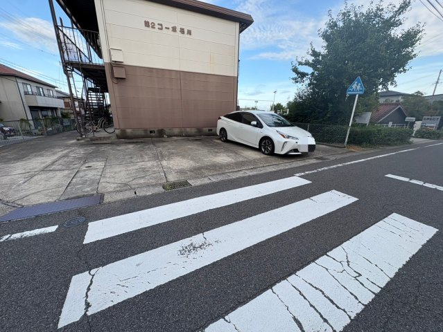 第2コーポ石川の駐車場