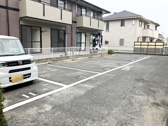 メゾンヴァントワァ　B棟の駐車場