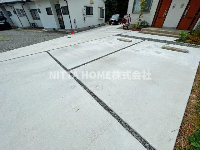 福知山市字長田のアパートの駐車場|駐車場は２台家賃込みです◎