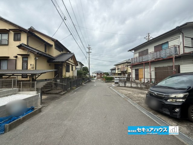 【本日ご案内可能】知多市南粕谷3丁目　全1棟の前面道路含む現地写真|事前予約にて現地ご見学いただけます！お気軽にお問い合わせください♪
■株式会社　セキュアハウス■
住宅ローンに強く、知識、経験豊富なスタッフ在籍
お客様に寄り添い、ご成約後もサポート致します。
