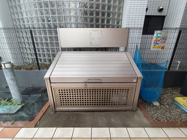 モノリスの設備