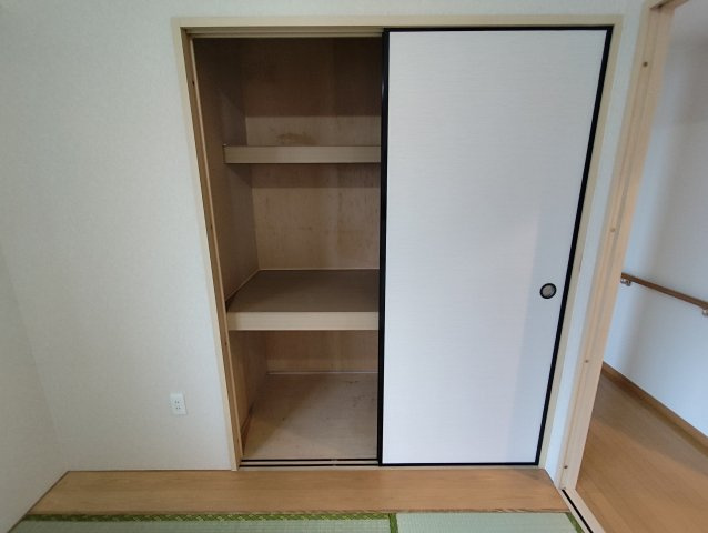 モノリスの収納