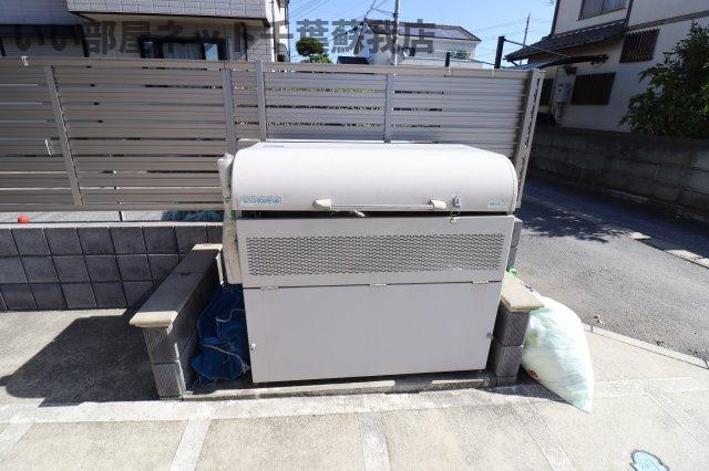 シャインフロント五井駅前のその他共用部分|ゴミストッカー