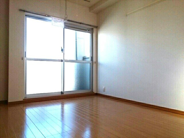 ソレイユ横濱の居間・リビング