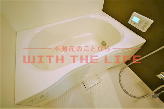 レジェンド・ソーラー宮ノ陣【キャッシュバック対象物件】の浴室|ゆったり過ごせるお風呂です
