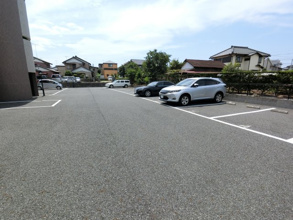 【駐車場】