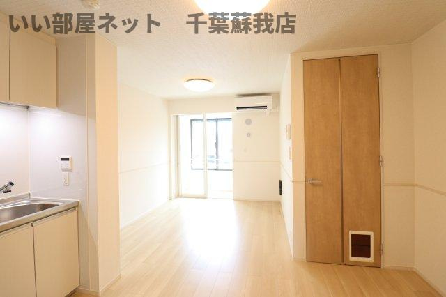 メゾン・ド・リュミエールⅠの居間・リビング|居間です