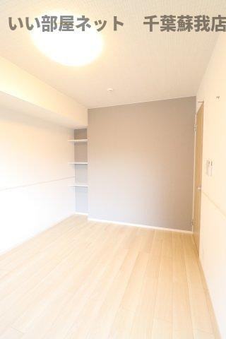 メゾン・ド・リュミエールⅠの寝室|落ち着いて過ごせるお部屋なので、寝室にいかがでしょうか
