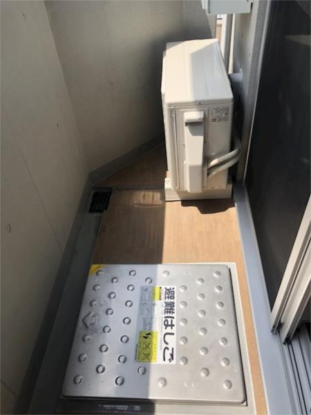 メイクスデザイン門前仲町GROVEの玄関