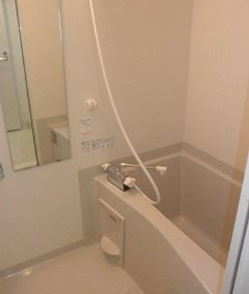 ライズ中野新橋の浴室