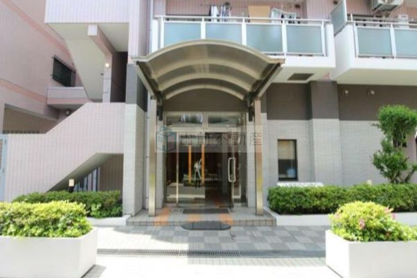 アソシエール千川のエントランス