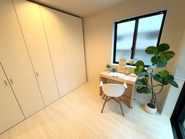 エアタワーＫＯＭＡＥの洋室|写真はモデルルーム仕様です。家具・インテリア等は付いておりません。