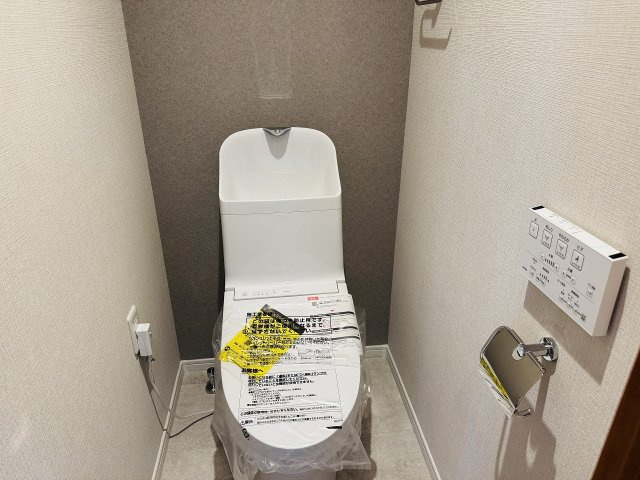 ライオンズマンション八王子第８のトイレ|～新規交換済、暖房温水洗浄機能付きトイレ　冬場は特に嬉しい機能ですね～