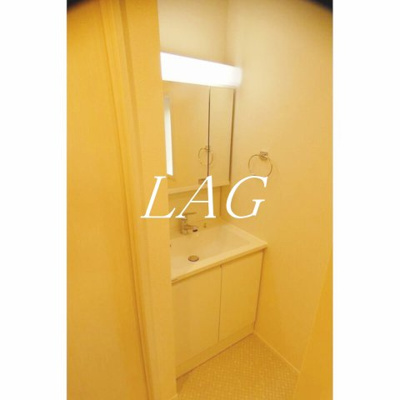 【洗面所】 | デプエル下谷 | 洗面台です。
