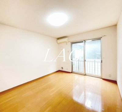 【居間・リビング】 | プライムコート弦巻 | 洋室のお部屋です。