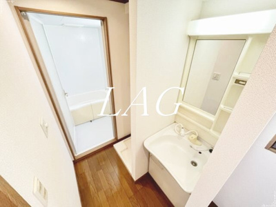 【独立洗面台】 | 寺町Ｖｉｖｉｅｎｄａ | 独立洗面台です。