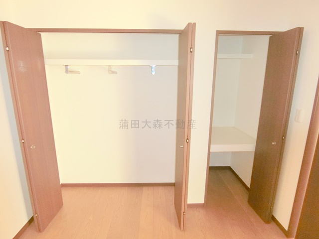 シュタールヒュッテA棟の収納|洋室6帖の収納　クローゼット
