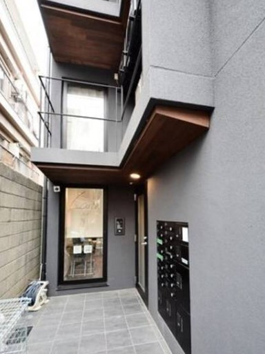 CREAL板橋氷川町のエントランス