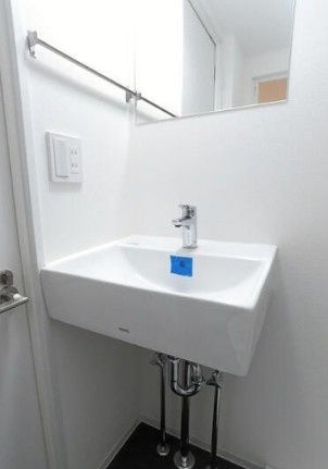 CREAL板橋氷川町の洗面所