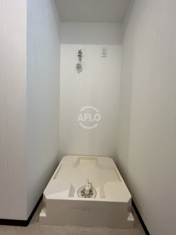 プレジオ鎗屋町の洗面所|プレジオ鑓屋町　洗濯機置き場