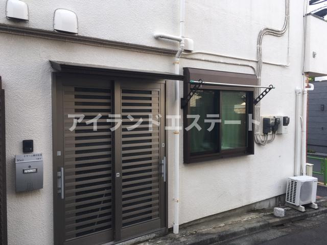 ドマーニ東が丘2　南東向き　独立洗面台　駅近のエントランス