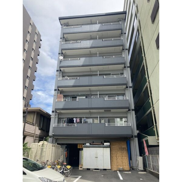 シーズンコート平安通の外観