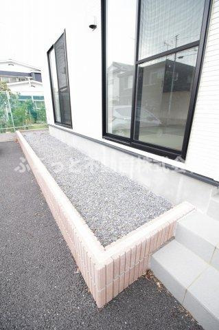 クレイドルガーデン土浦市若松町第2の庭|お庭でゆったりと過ごせます