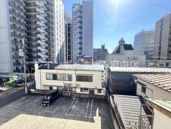 寺町Viviendaの駐車場