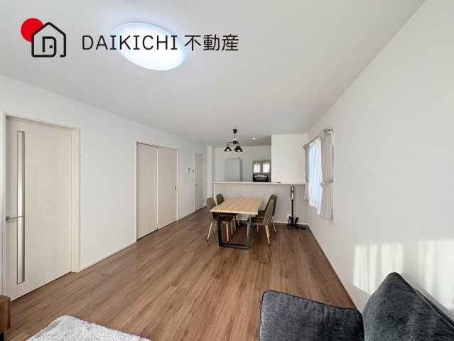 【居間・リビング】 | 加須市馬内　中古戸建