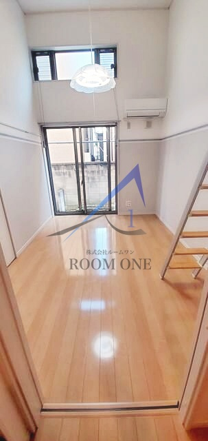 デルフィパークⅢの居間・リビング|洋室のお部屋です。