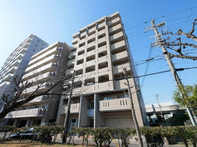 パークモダン高井田の外観