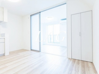 【居間・リビング】 | ザ・フォレスト立川 | 洋室のお部屋です。