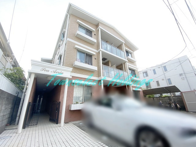 藤沢市鵠沼桜が岡４丁目の賃貸マンションの外観