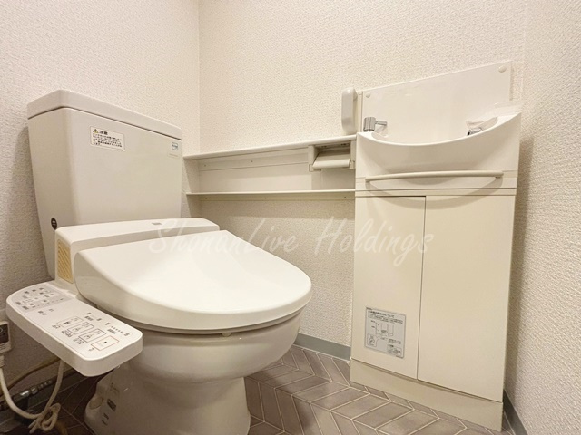 藤沢市鵠沼桜が岡４丁目の賃貸マンションのトイレ