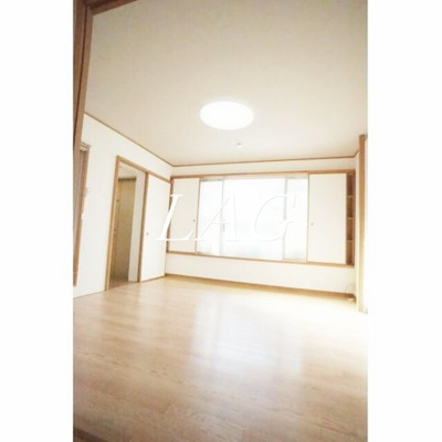 【居間・リビング】 | フローラ | 洋室のお部屋です。