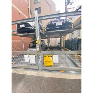 コンソラーレ日本橋の駐車場