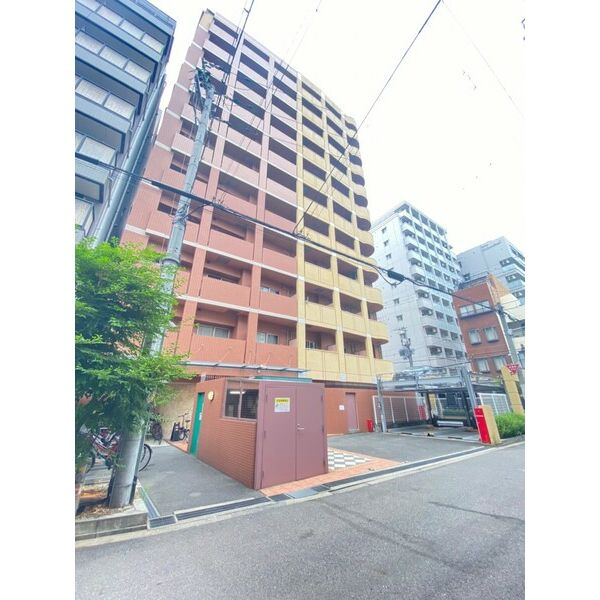 コンソラーレ日本橋の外観