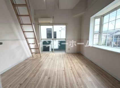 PALACIO MATSUDO 1650仲介手数料（賃料の1.10ヵ月）の50％OFF対象物件！の居間・リビング