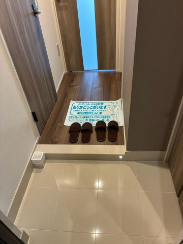 グランカーサ日暮里の玄関