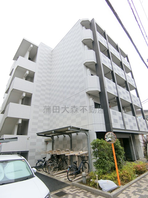 PREMIUM　CUBE武蔵新田の外観