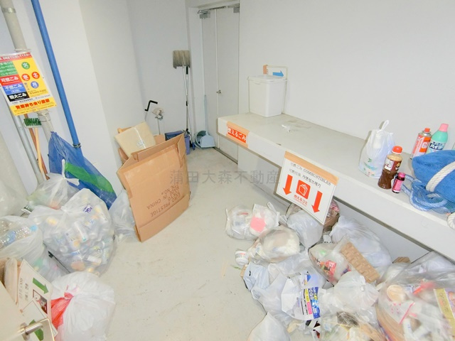 PREMIUM　CUBE武蔵新田のその他共用部分|曜日時間関係なくゴミ捨て可能な敷地内ゴミ捨て場