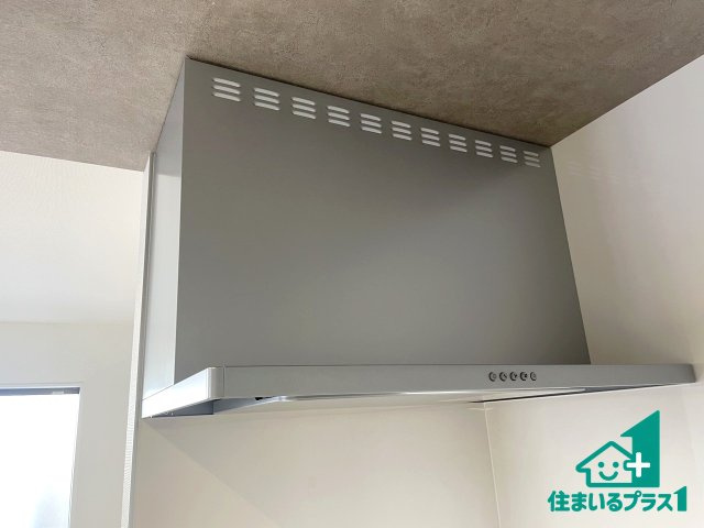 ★彦根市正法寺町　第1期　新築一戸建ての設備|汚れにくいスロットフィルタでお手入れラクラク！ＬＥＤ照明付き！