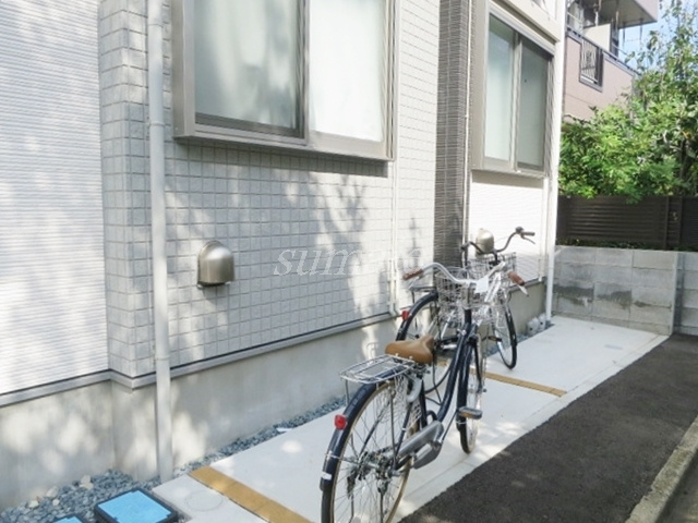 プリマルーチェのその他共用部分|自転車はこちらに置かれています☆