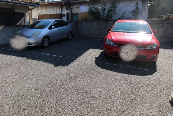 トランキリテ大宮の駐車場
