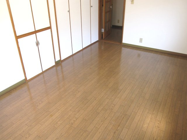 近岡コーポIIの居間・リビング
