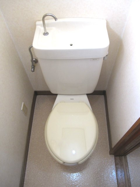 近岡コーポIIのトイレ